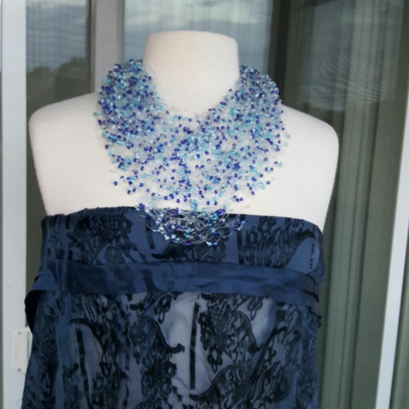 Elegant Bib Necklace - Picture 1 of 3